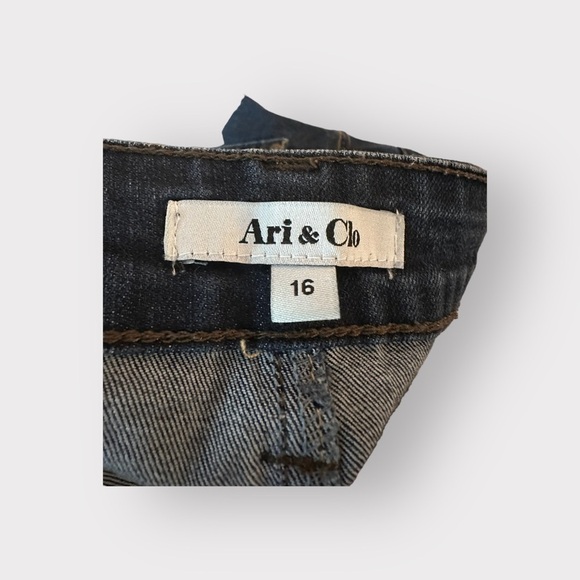 Ari & Clo Women’s Straight Leg Jeans 16 - Picture 3 of 9